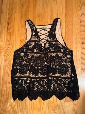 Express Lace Top Large